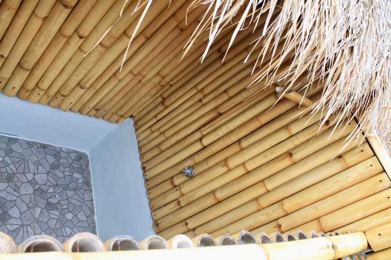 Rumah Canaria Bungalow Gili Trawangan Exterior photo