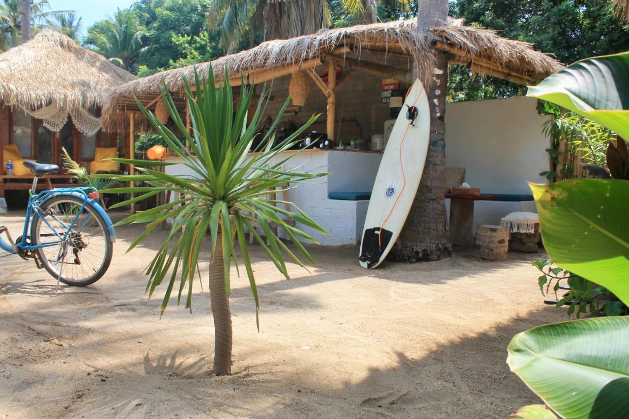 Rumah Canaria Bungalow Gili Trawangan Exterior photo