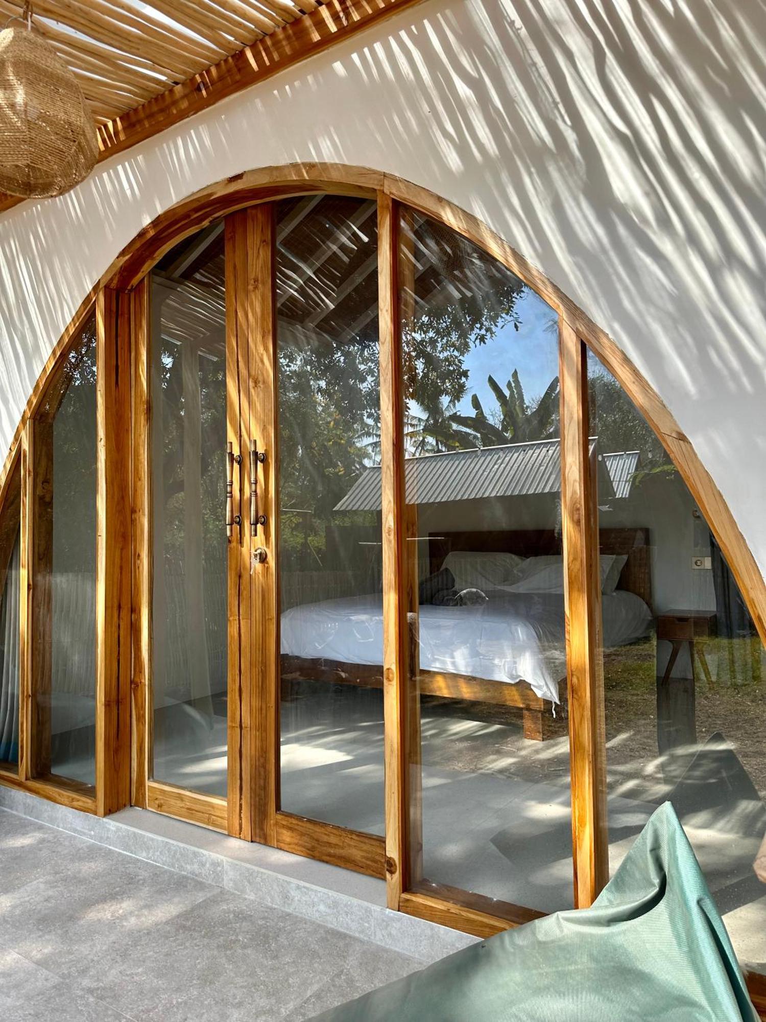 Rumah Canaria Bungalow Gili Trawangan Exterior photo