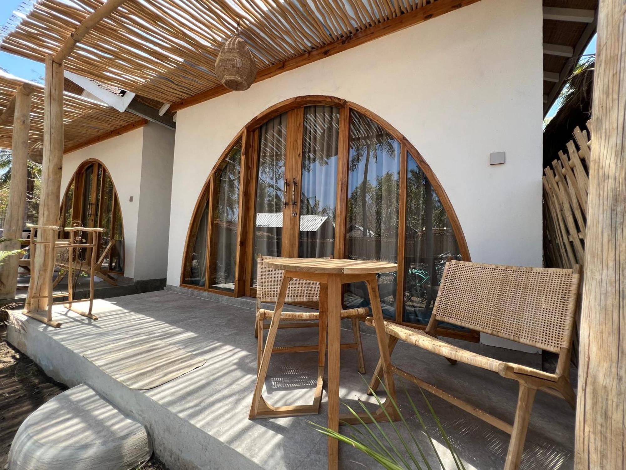 Rumah Canaria Bungalow Gili Trawangan Exterior photo
