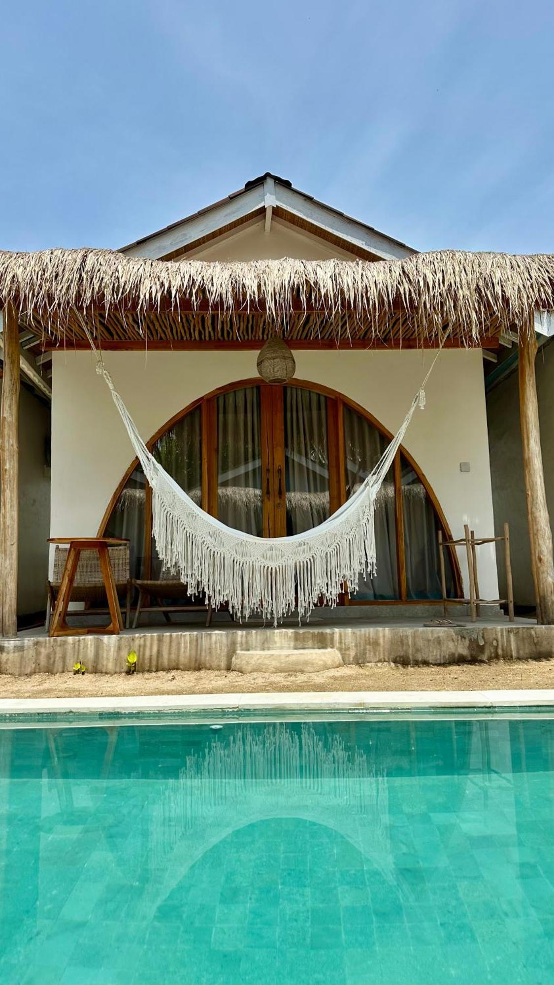 Rumah Canaria Bungalow Gili Trawangan Exterior photo