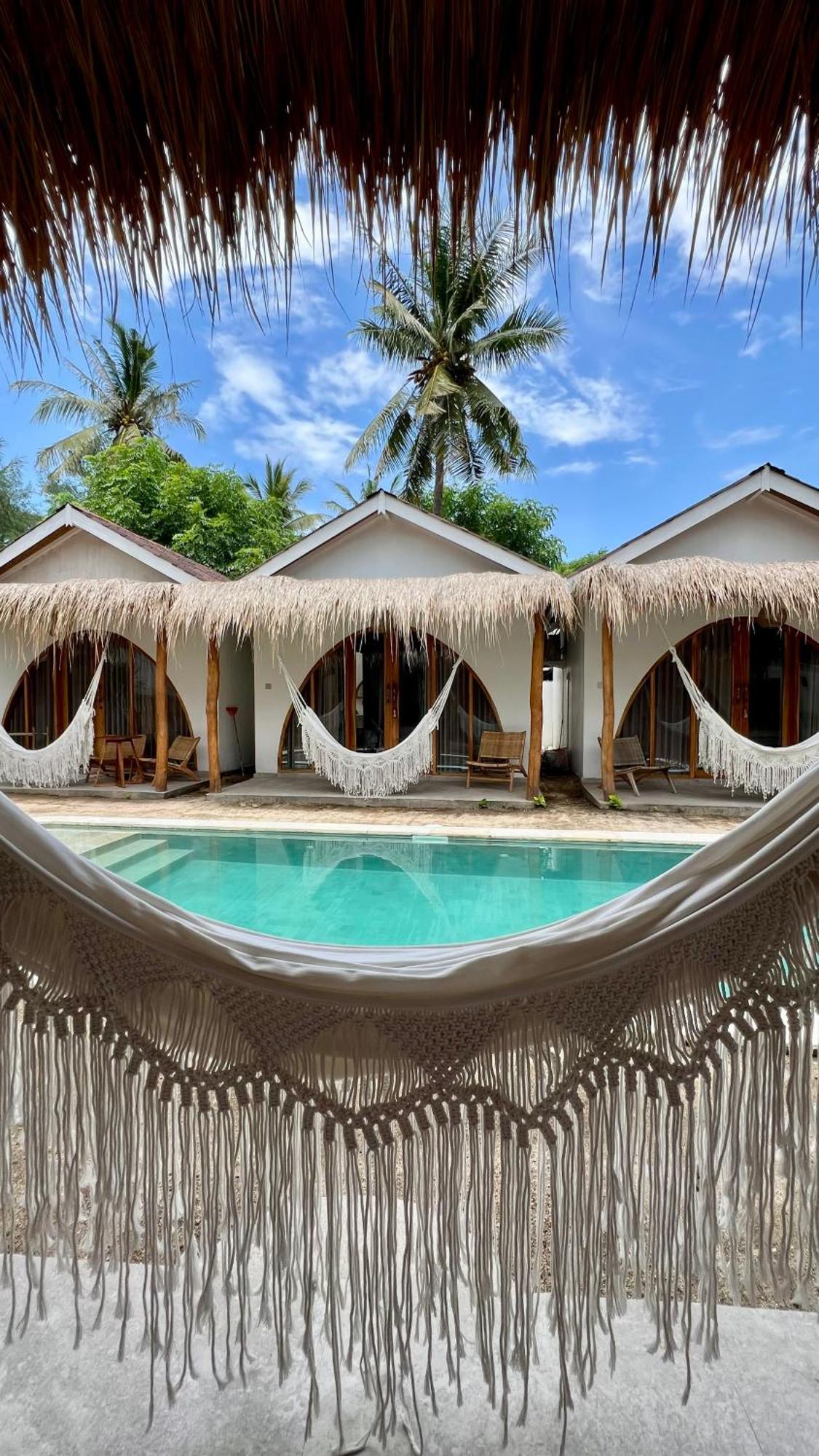 Rumah Canaria Bungalow Gili Trawangan Exterior photo