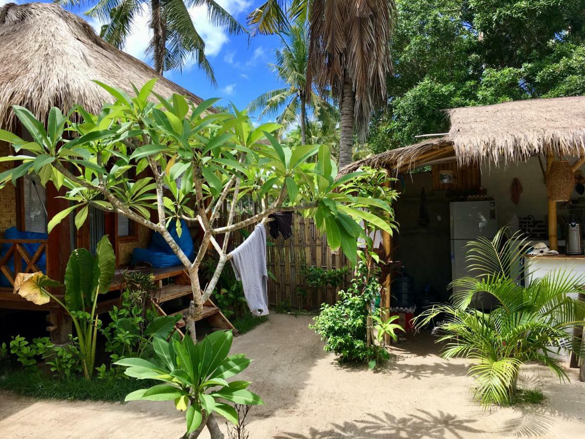 Rumah Canaria Bungalow Gili Trawangan Exterior photo